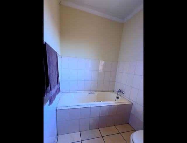 2 BEDROOM APARTMENT FOR SALE IN ANNADALE